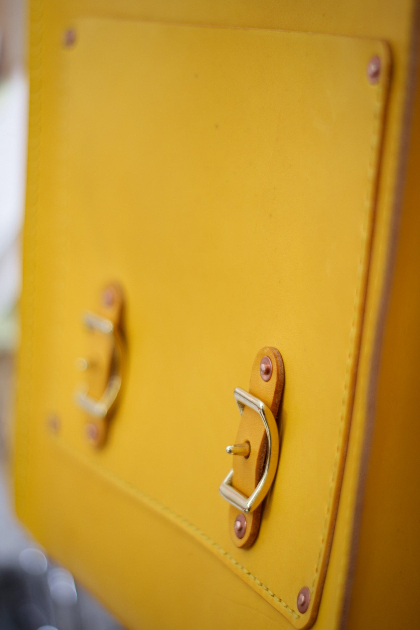 MOCHILA | Yellow Leather Backpack