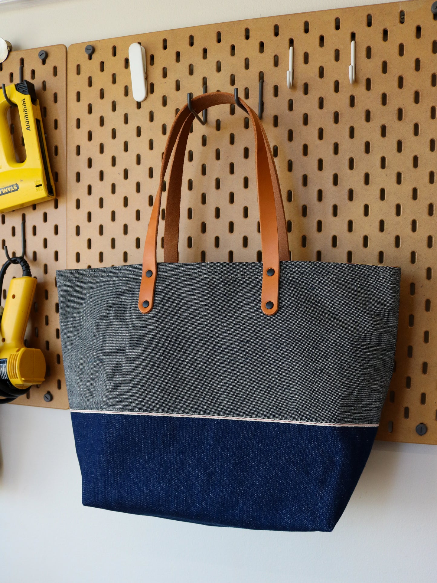 [MISFIT/SAMPLE] Denim Tote Bag | JOY