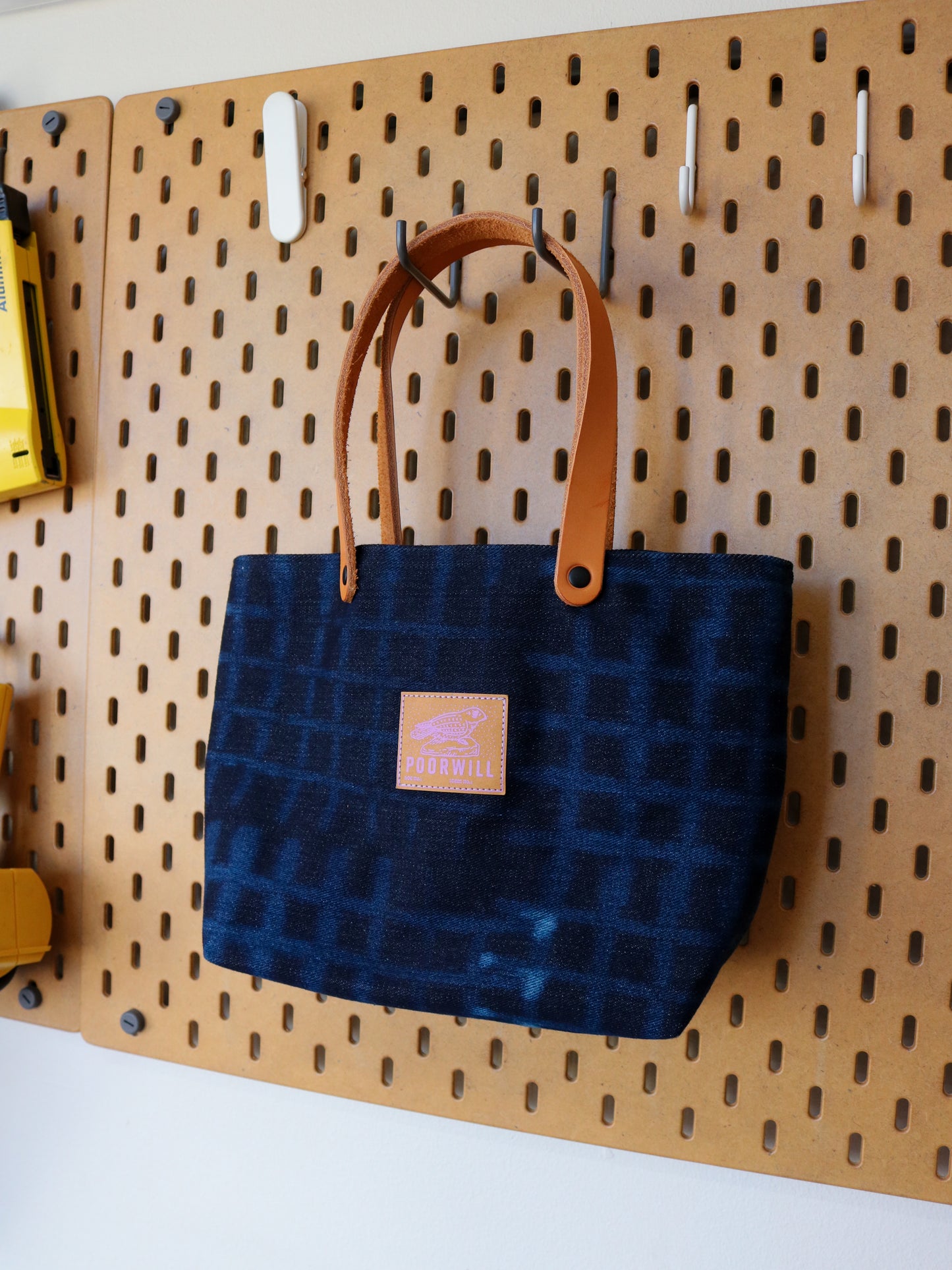 Lil Bag | ACHROMA