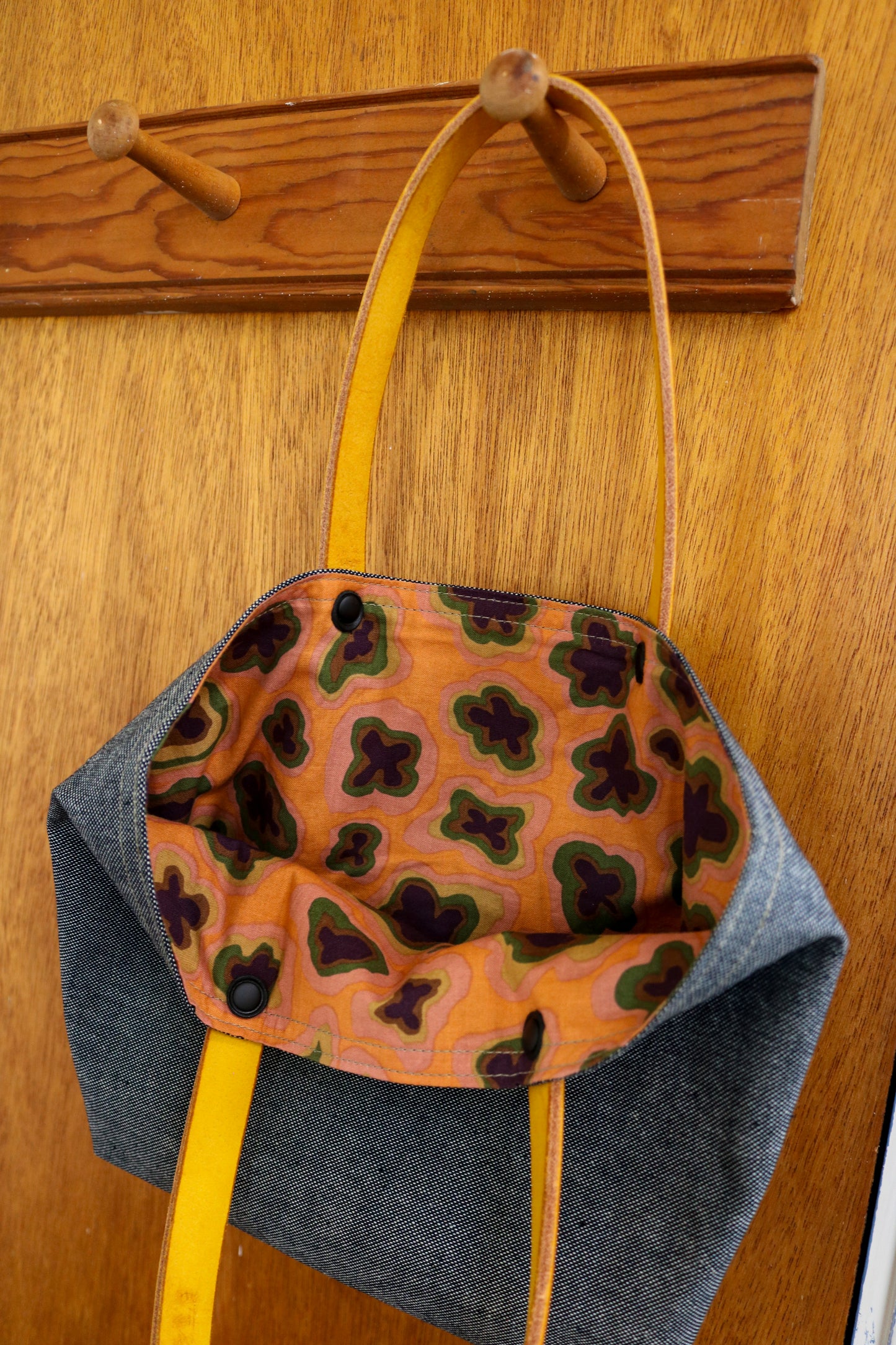 Lil Bag | LAVA LAMP