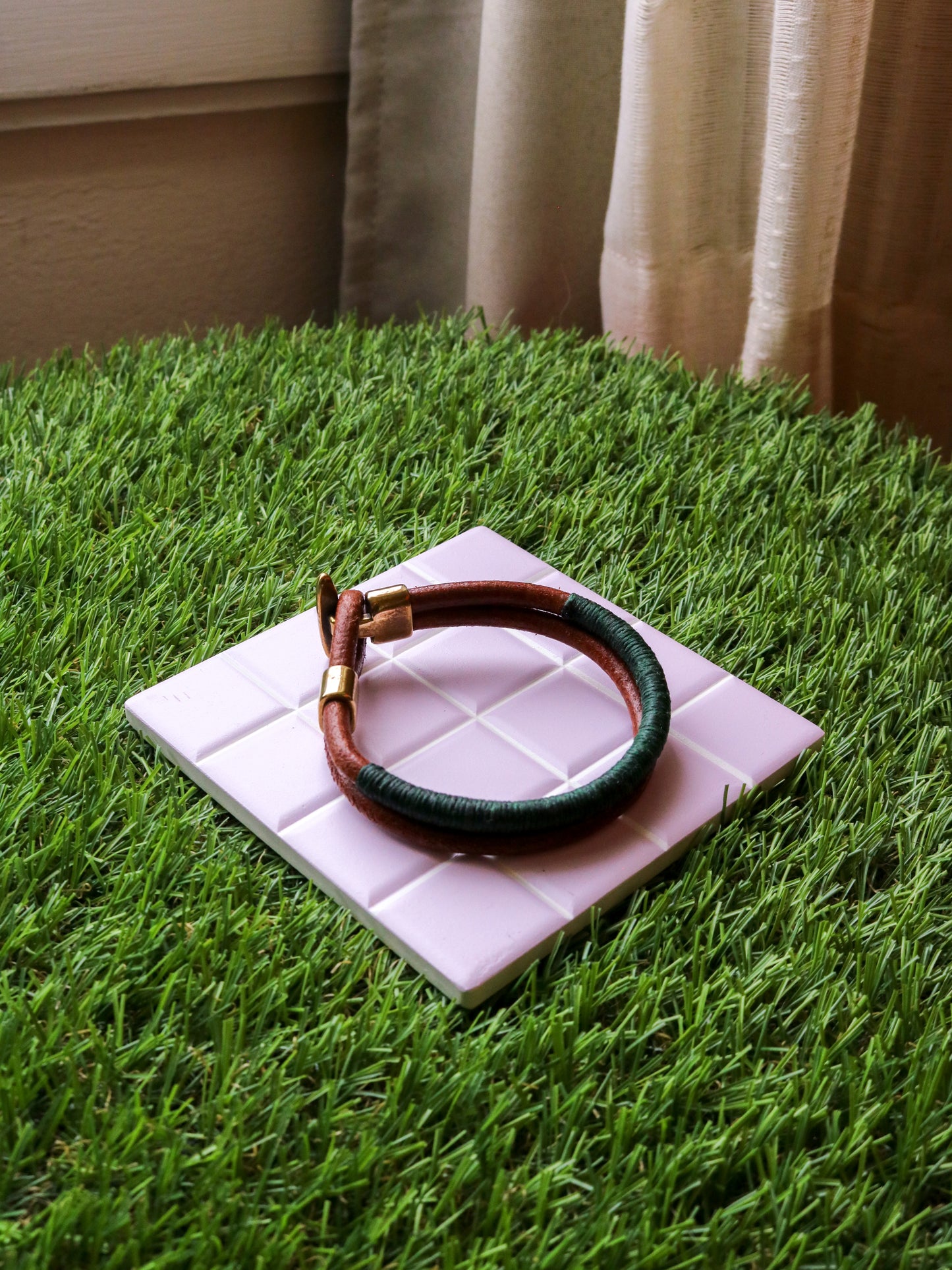 [MISFIT/SAMPLE] Friendship Leather Bracelet | 8.25"  TAN + GREEN THREAD + BRASS