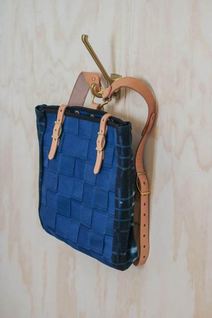 [MISFIT/SAMPLE] SUPER BLUE WOVEN DAY-PACK