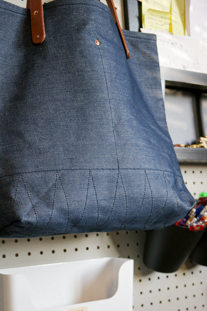 QUILTED-BOTTOM-MANY-POCKETS | JAPANESE SELVEDGE DENIM TOTE BAG