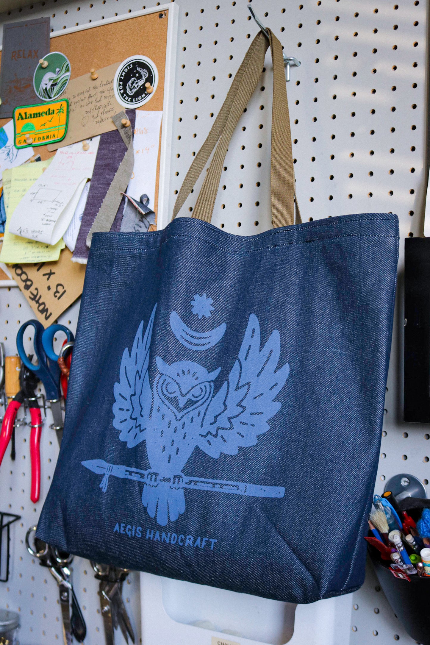 A.H. LOGO TOTE BAG | Leather-Free