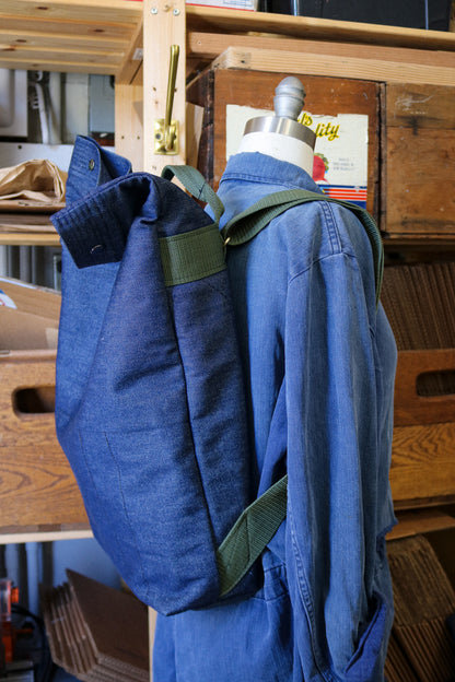 [MISFIT/SAMPLE]  DENIM FOLD-OVER BACKPACK - NYLON STRAPS - OLIVE